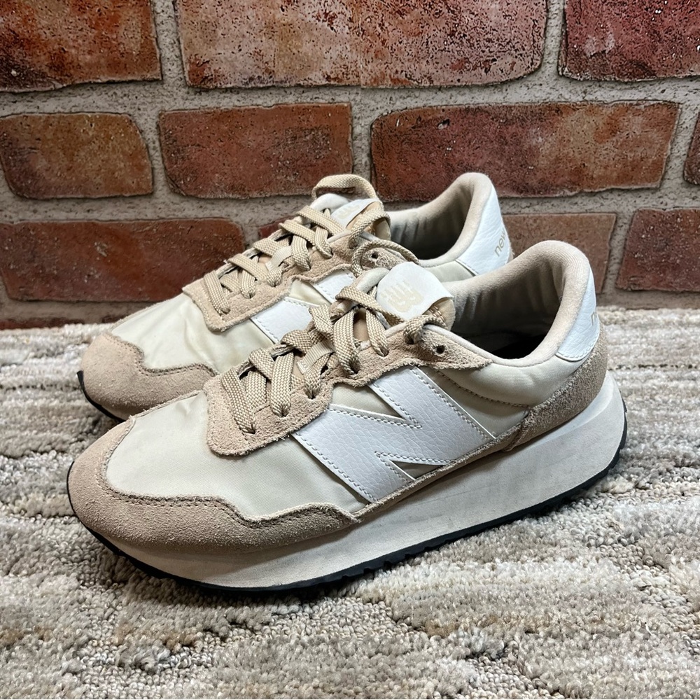New Balance 237 Size 6.5 Sneakers
